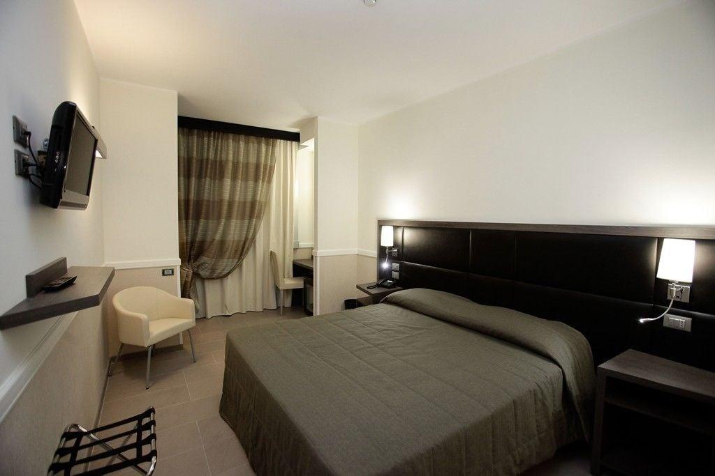 Hotel Artis Rome Bilik gambar